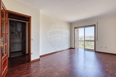 Apartamento T Venda Em Oliveira Do Douro Vila Nova De Gaia Re Max