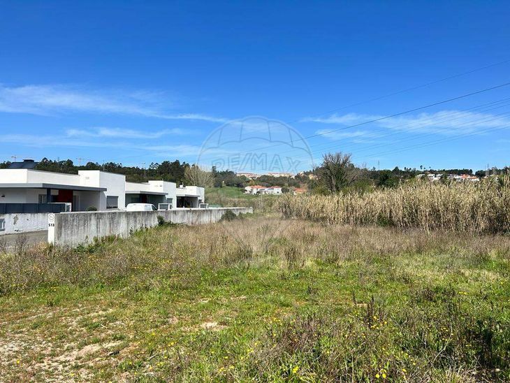 Terreno à venda em Leiria Pousos Barreira e Cortes Leiria RE MAX