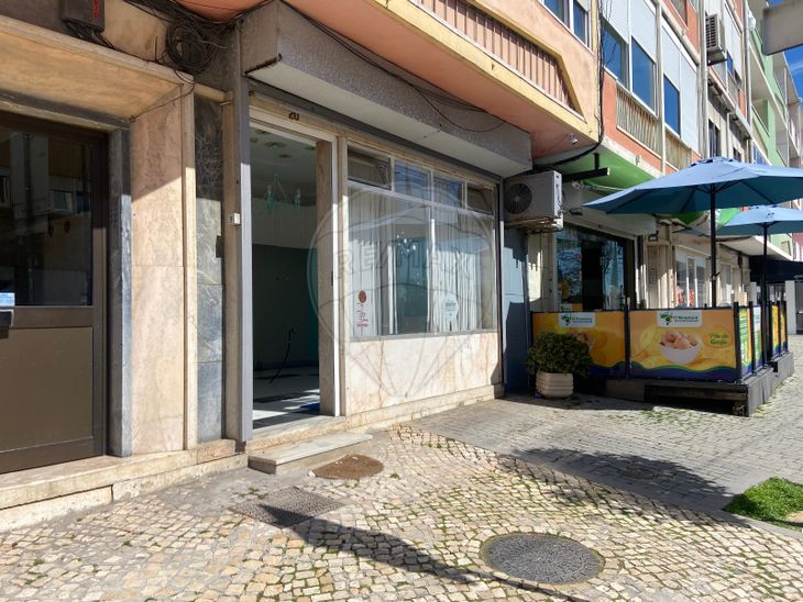 Loja Venda Em Alg S Linda A Velha E Cruz Quebrada Dafundo Oeiras