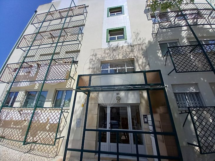 Apartamento T2 à venda em Carcavelos e Parede Cascais RE MAX