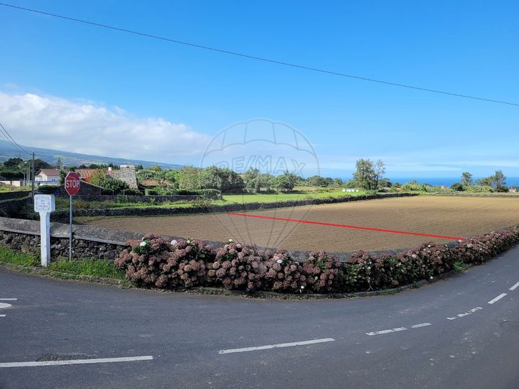 Terreno à venda em São Vicente Ferreira Ponta Delgada RE MAX