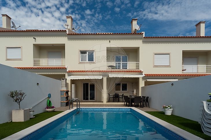 House T For Sale In S O Martinho Do Porto Alcoba A Re Max