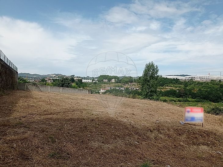 Terreno à venda em Amarante São Gonçalo Madalena Cepelos e Gatão