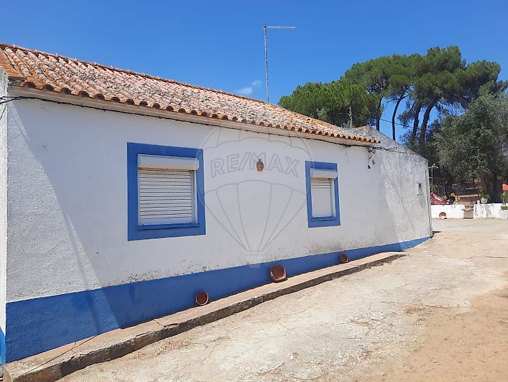 Quinta à venda em Nossa Senhora da Vila Nossa Senhora do Bispo e