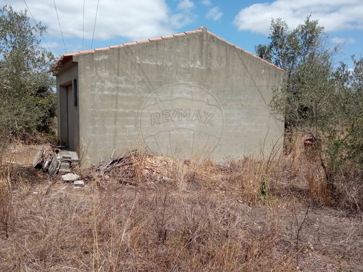 Moradia T0 à venda em Abrantes São Vicente e São João e Alferrarede