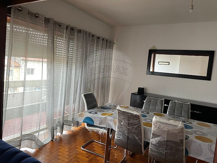 Apartamento T4 à venda em Arrifana Santa Maria da Feira RE MAX