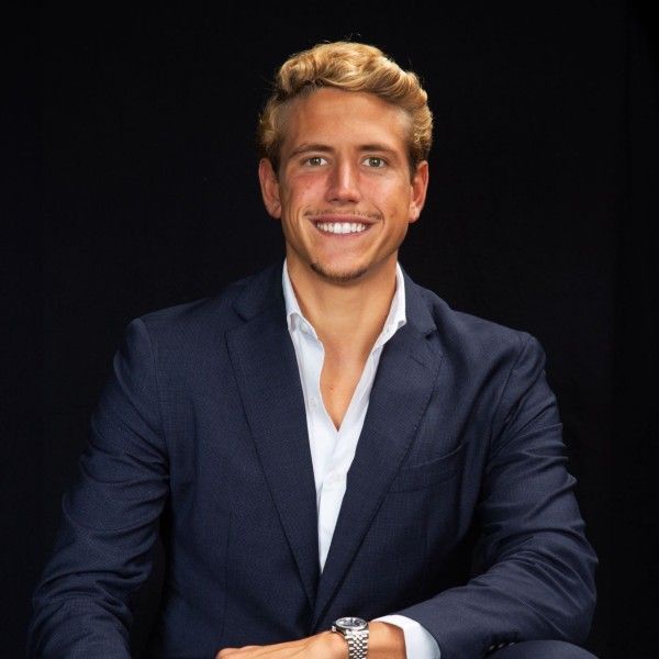 Lucas Valente da Silva - Jüngster Berater, der den Pinnacle-Preis erhält (2 Millionen Euro an Aufträgen in einem Jahr)