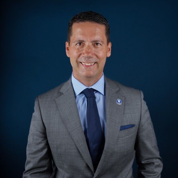 Nuno Gomes - RE/MAX Prestige Broker, die Nr. 1 Agentur in Portugal