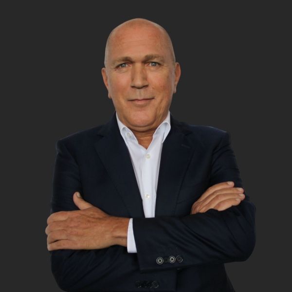 Vitor Martins - Makler RE/MAX Grupo Metrópole