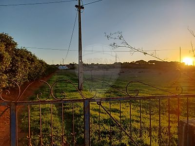 Terreno à venda em Quarteira, Loulé
