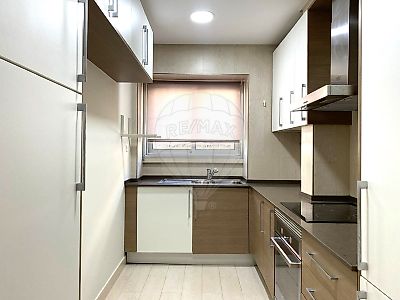Apartamento para arrendar em Alvalade