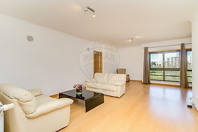 Apartamento para arrendar em Lumiar