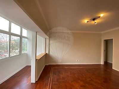 Apartamento para arrendar em Alvalade