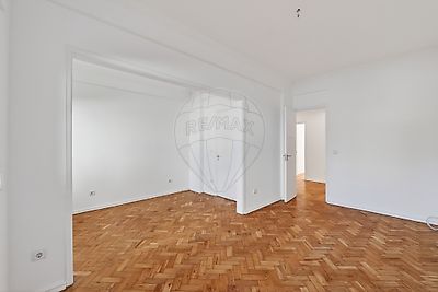 Apartamento para arrendar em São Domingos de Benfica