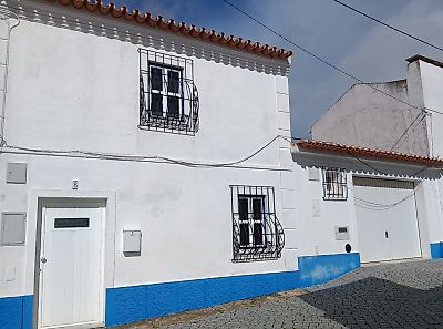 Moradia T5 à venda em Figueira e Barros, Avis