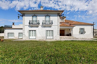 Moradia T4 de luxo à venda em Bucelas, Loures