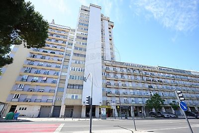 Apartamento para arrendar em Benfica