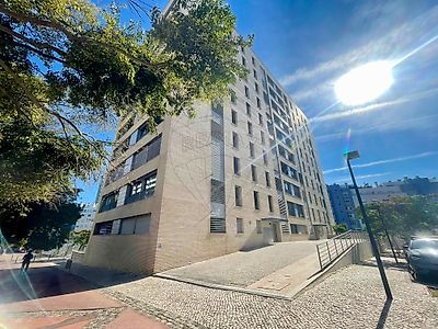 Apartamento para arrendar em Parque das Nações