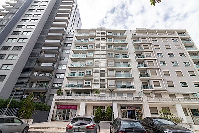 Apartamento para arrendar em Alvalade