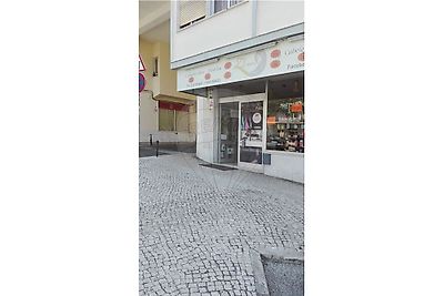 Loja à venda em Algés, Linda-a-Velha e Cruz Quebrada-Dafundo, Oeiras