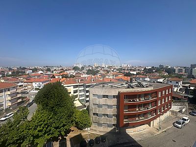 Apartamento para arrendar em Cedofeita, Santo Ildefonso, Sé, Miragaia, São Nicolau e Vitória