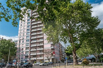 Apartamento para arrendar em Benfica