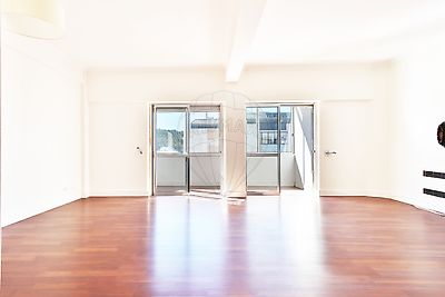 Apartamento para arrendar em Benfica