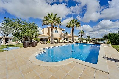 House T4 for sale in Armação de Pêra, Silves
