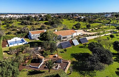 House T5 deluxe for sale in Estômbar e Parchal, Lagoa (Algarve) — photo 1
