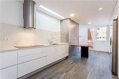 Apartamento para arrendar em Alvalade
