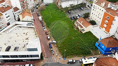 Terreno à venda em Encosta do Sol, Amadora