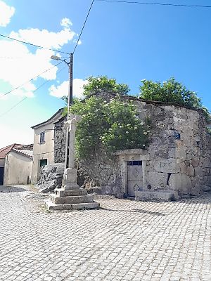 Moradia T3 à venda em Vila Nova de Paiva, Alhais e Fráguas, Vila Nova de Paiva