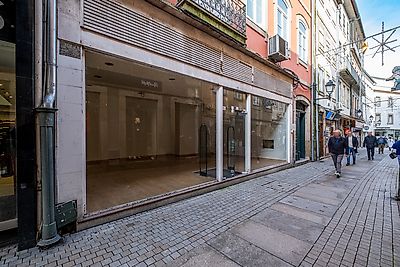 Loja para arrendar em Viseu, Viseu