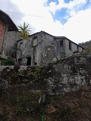 Moradia T3 à venda em Macieira de Cambra, Vale de Cambra