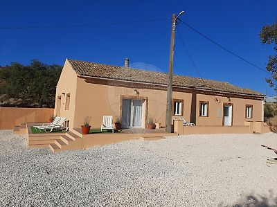 Moradia T3 à venda em São Bartolomeu de Messines, Silves