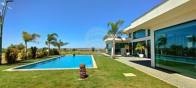Moradia T5 à venda em Guia, Albufeira