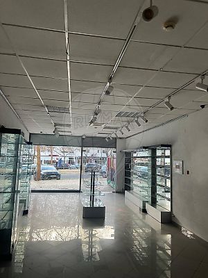 Loja à venda em Albufeira e Olhos de Água, Albufeira