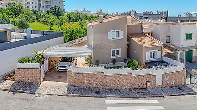 House T3 deluxe for sale in Alcantarilha e Pêra, Silves