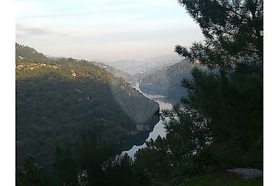 Terreno à venda em Oliveira, Cinfães