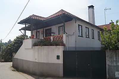 Moradia T3 à venda em São Miguel do Outeiro e Sabugosa, Tondela