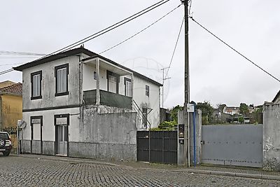 Moradia T4 à venda em Castêlo da Maia, Maia