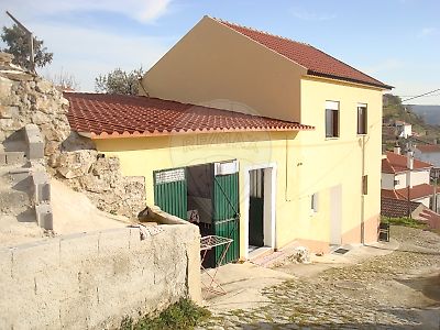 Moradia T3 à venda em Longroiva, Mêda