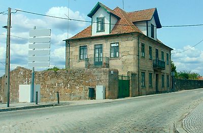 Moradia T3 à venda em Celorico (São Pedro e Santa Maria) e Vila Boa do Mondego, Celorico da Beira