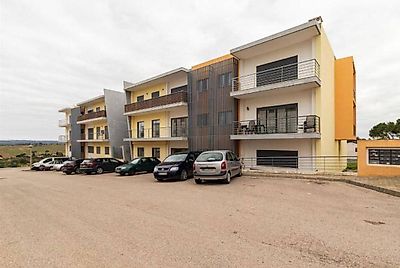 Apartment T3 for sale in Luz, Lagos