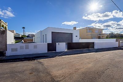 House T3 for sale in Mexilhoeira Grande, Portimão — photo 1