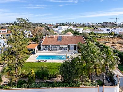 House T5 for sale in Alvor, Portimão