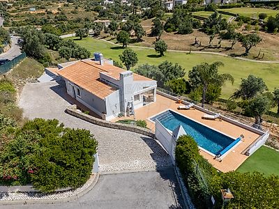 House T3 for sale in Estômbar e Parchal, Lagoa (Algarve)