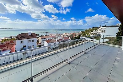 Apartamento T4 de luxo à venda em Algés, Linda-a-Velha e Cruz Quebrada-Dafundo, Oeiras