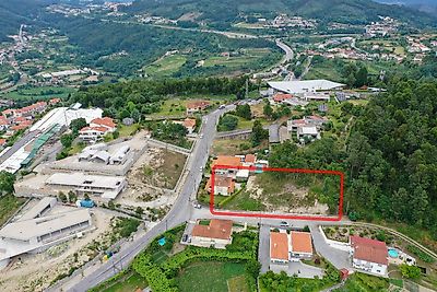 Terreno à venda em Mesão Frio, Guimarães