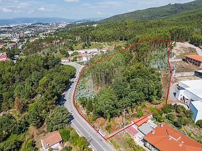 Terreno à venda em Morreira e Trandeiras, Braga